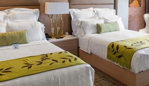 Habitación Deluxe doble, 2 camas de matrimonio, no fumadores, vistas a la ciudad