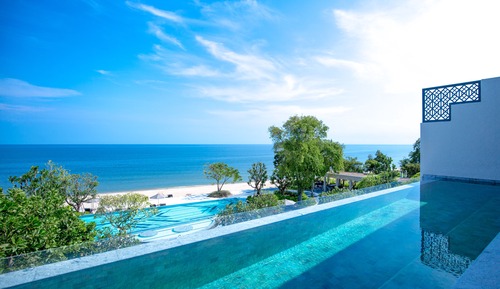 Beachfront Club Penthouse