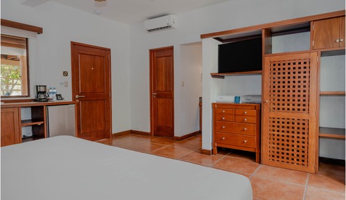 River View King Bed