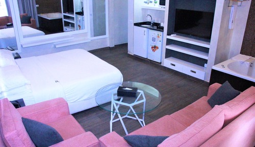 Suite Signature (Beverly)