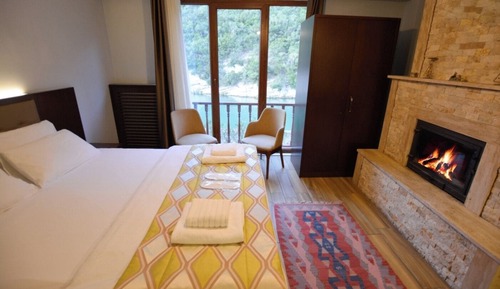 Habitación doble, chimenea, vistas al río