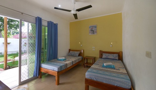 Habitación estándar con 1 cama doble o 2 individuales