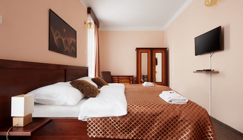 Habitación Confort doble, 1 cama de matrimonio, balcón