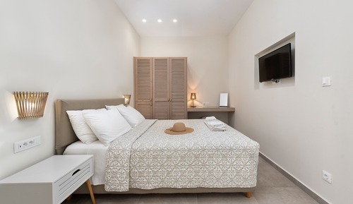 Estudio Deluxe, 1 cama de matrimonio con sofá cama, no fumadores, vistas al patio