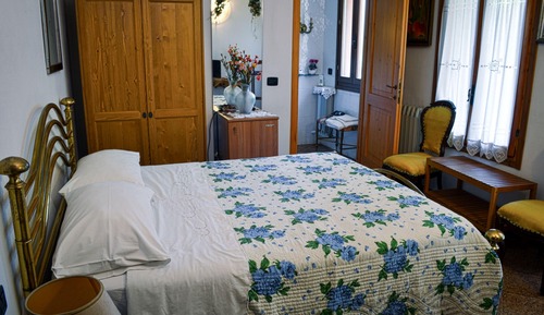 Habitación clásica con 1 cama doble o 2 individuales