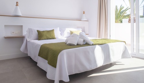 Habitación con 1 cama doble o 2 individuales, terraza