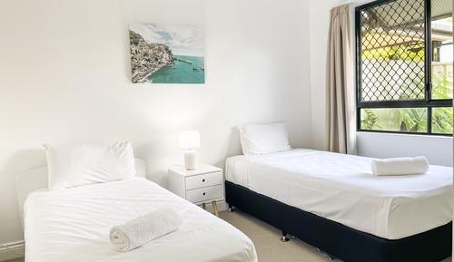 Apartamento clásico, 3 habitaciones, vistas al jardín, junto a la piscina