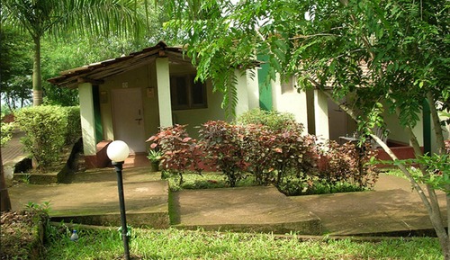 Habitación básica, vistas al complejo turístico