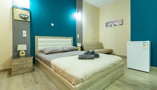 Estudio, vistas al jardín