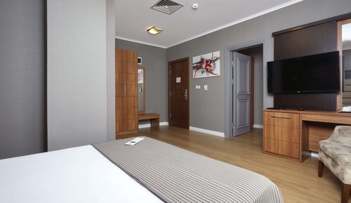 Suite familiar, bañera de hidromasaje