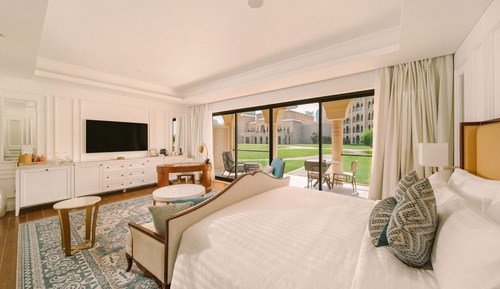 Royal Mansion Garden Room 42SQM