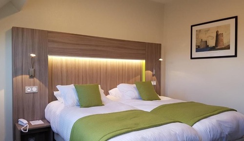 Habitación con 2 camas individuales