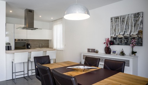 Apartamento, 2 habitaciones, balcón, frente a la playa (No pool access)