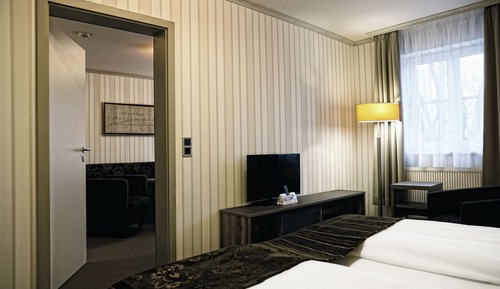 Suite Confort, bañera, en la zona del jardín