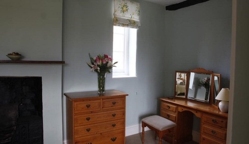 Suite, baño privado, vistas al jardín