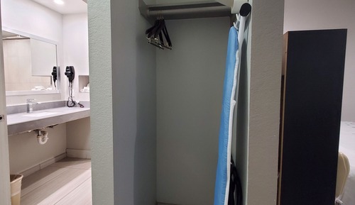 Habitación estándar, 1 cama de matrimonio grande, accesible para personas con discapacidad