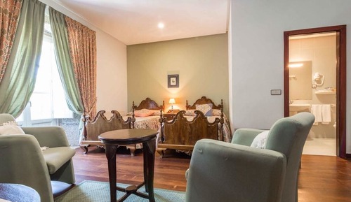Habitación con 2 camas individuales