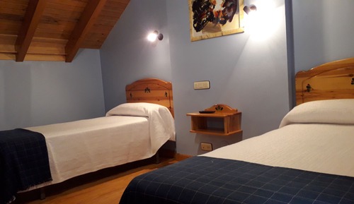 Habitación estándar con 2 camas individuales, vistas a la ciudad