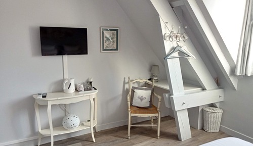 Habitación Confort doble, baño privado (Camille seule)