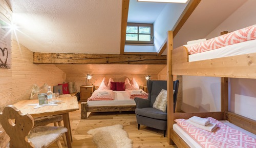 Habitación cuádruple económica