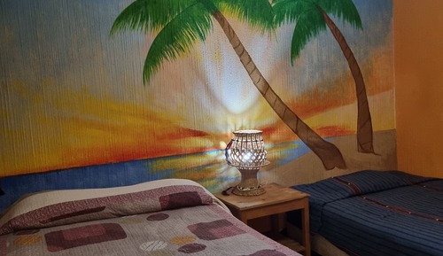 Habitación básica doble, varias camas