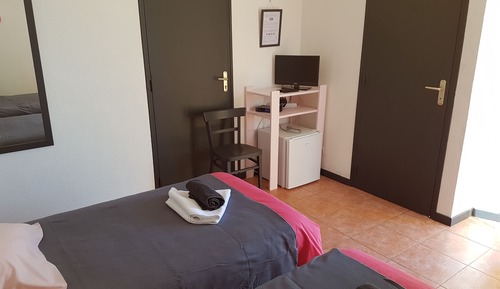 Habitación con 2 camas individuales