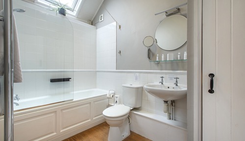 Habitación clásica doble, baño privado, vistas al patio (Boat House)