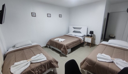 Habitación triple superior, baño privado