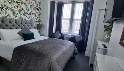 Habitación doble, 1 cama de matrimonio grande, vistas al jardín