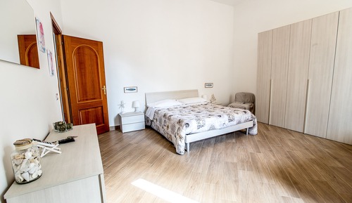Habitación superior, 1 cama de matrimonio, balcón