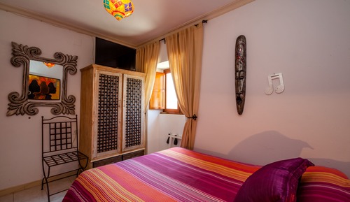 Habitación estándar con 1 cama doble o 2 individuales