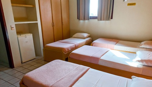 Habitación cuádruple estándar, varias camas