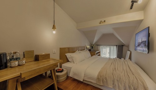 Habitación superior, vistas a la montaña
