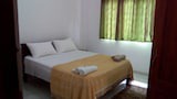 Classic Room, 4 Bedrooms, Kitchen, Garden View