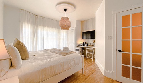 Habitación superior, 1 cama de matrimonio grande, vistas a la ciudad