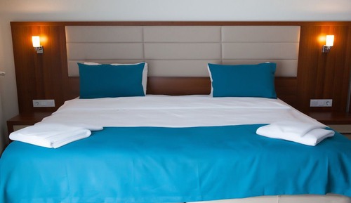 Habitación exclusiva con 1 cama doble o 2 individuales