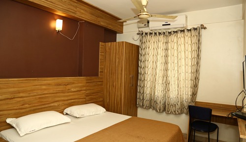 Habitación Deluxe, 1 cama doble, vistas a la ciudad