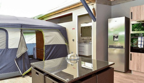 Tente Supérieure (Jacquier), 1 grand lit, terrasse, côté jardin