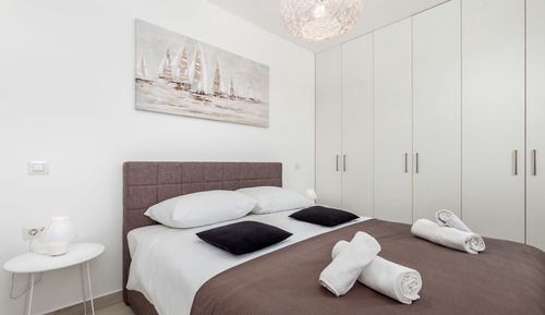 Apartamento, balcón (Pinia)