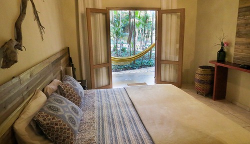 Habitación superior, 1 cama de matrimonio grande, vistas a la piscina