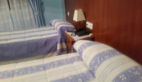 Habitación con 1 cama doble o 2 individuales