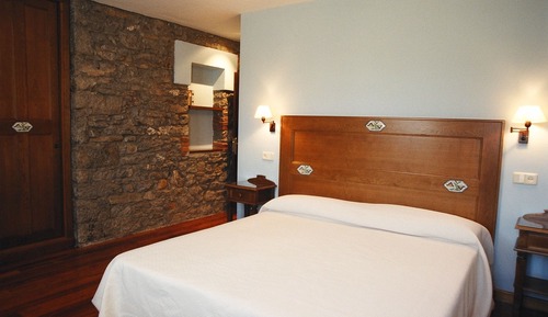 Habitación con 1 cama doble o 2 individuales, vistas al valle