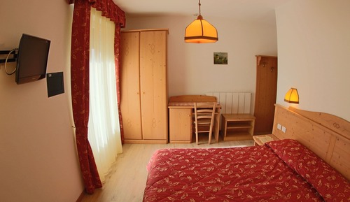 Habitación clásica con 1 cama doble o 2 individuales