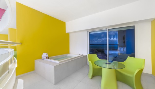 Lush Tower Ocean Front