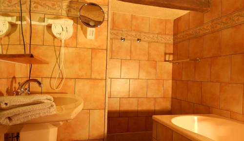Habitación doble (Louise Michel)