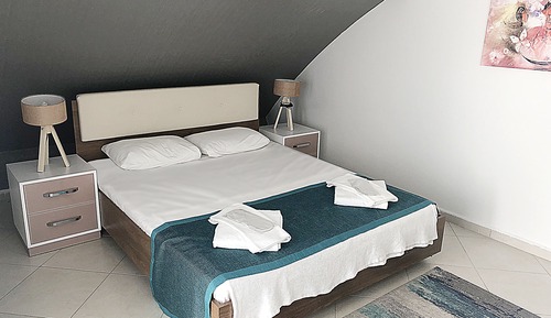 Ático romántico, 2 habitaciones, terraza