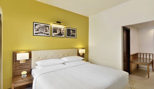 Suite, 1 cama de matrimonio grande, balcón, vistas a la piscina