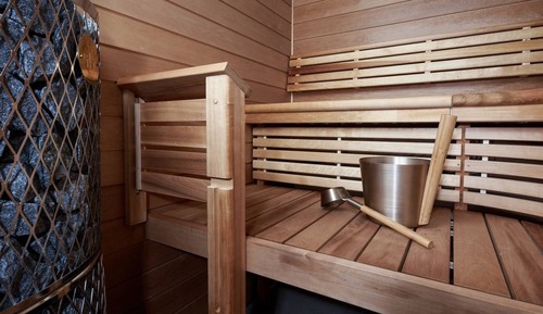 Suite de diseño, 2 camas individuales, sauna, vistas a la ciudad