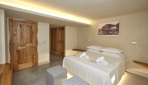Villa de lujo, 3 habitaciones, vistas parciales al mar, junto a la piscina