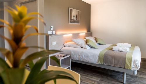 Habitación superior con 1 cama doble o 2 individuales, accesible para personas con discapacidad